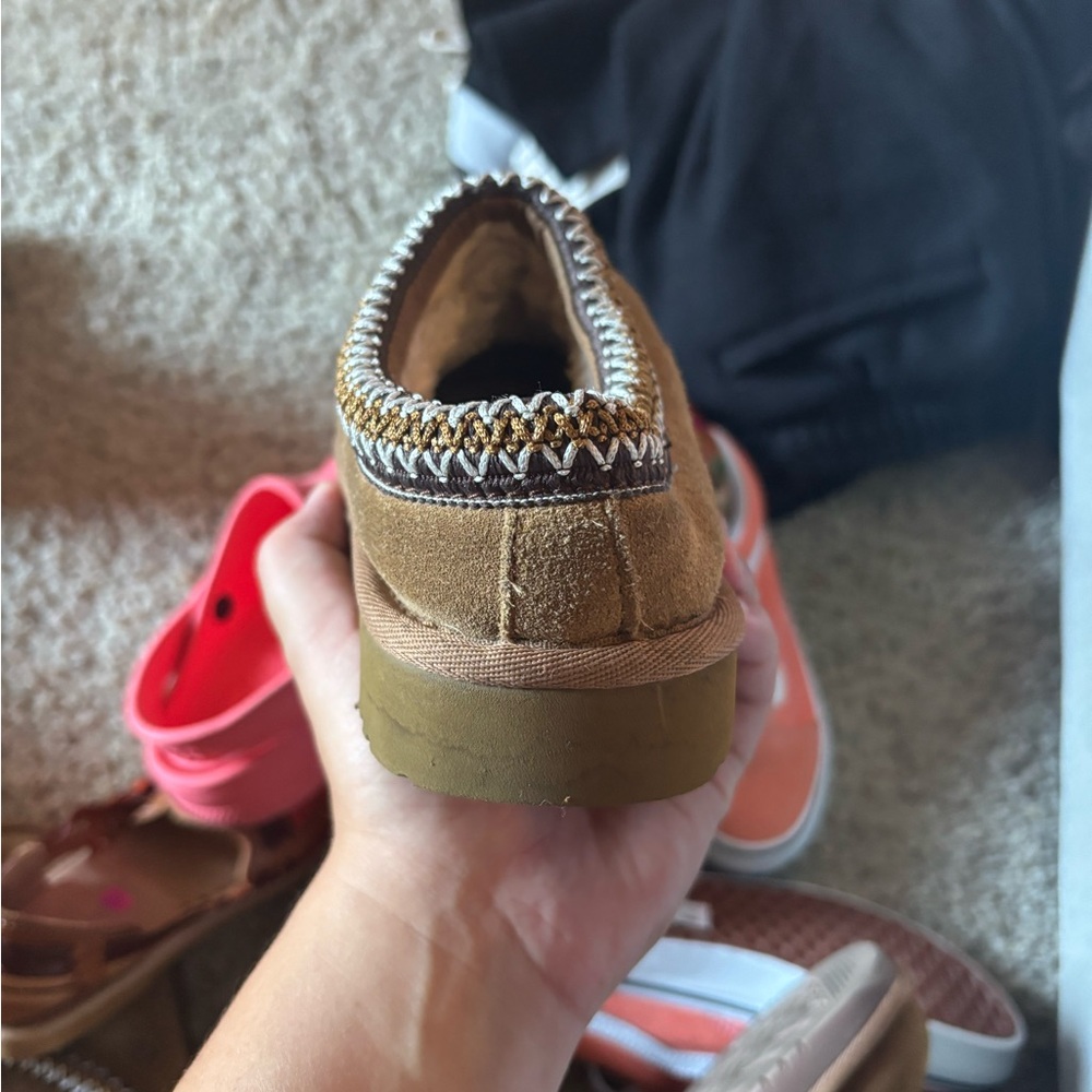 UGG Tan Tasman boots - Picture 2 of 9